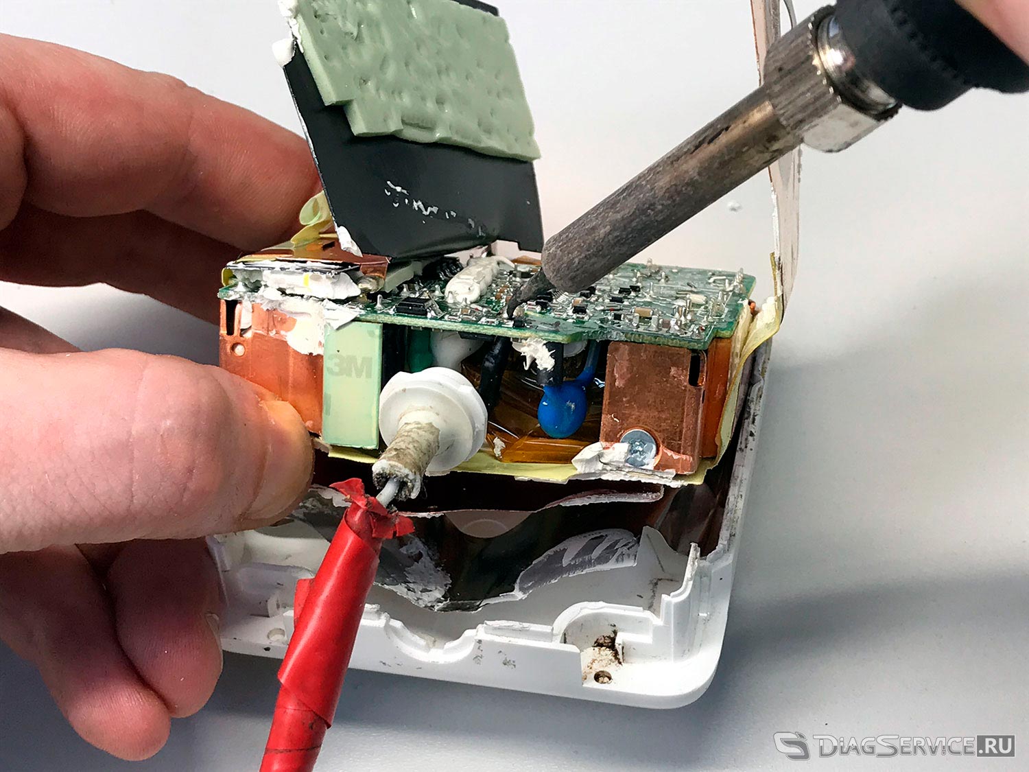 ремонт зарядного устройства макбук